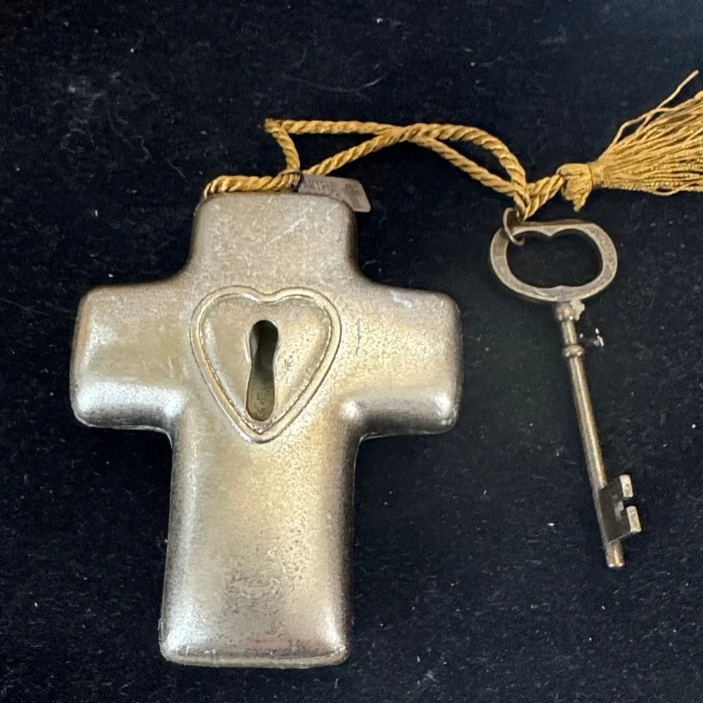 Susan Winget Artful Cross Skelton Key Good Friend Is A Blessing from God